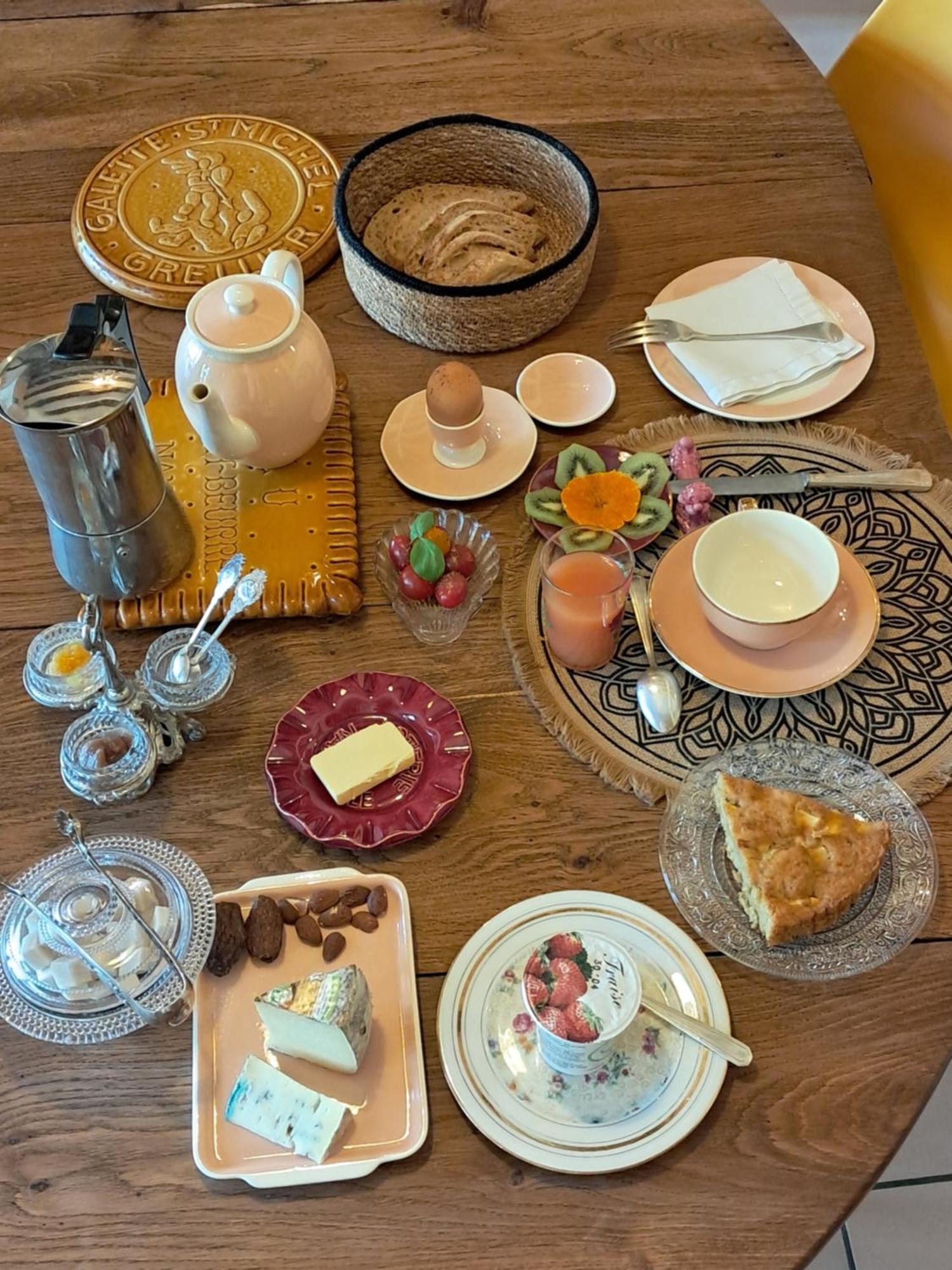 Le Buisson De La Gariole Bed & Breakfast Aubigny-sur-Nere Luaran gambar